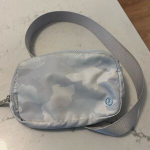 Lululemon Everywhere Belt Bag